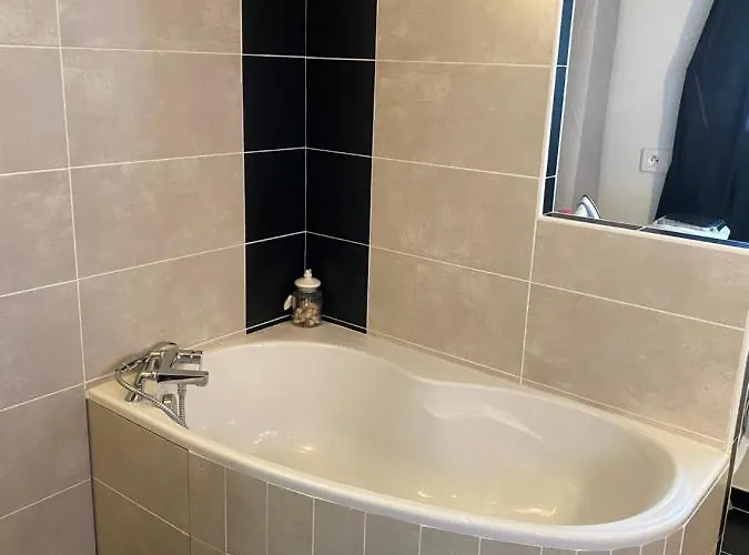 Le « chai » Vous *